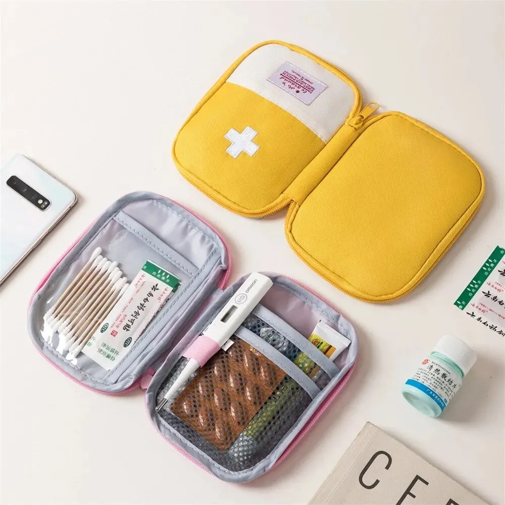 Portable Emergency First Aid K - огляд і ціна First Aid Bag Kit